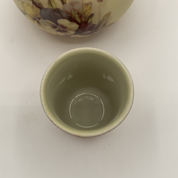 Tumble Up with pansies. - Picture 6 of 8